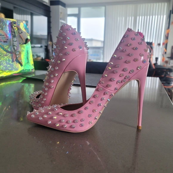 Size 8 unicorn pink spiked heel - Picture 3 of 3